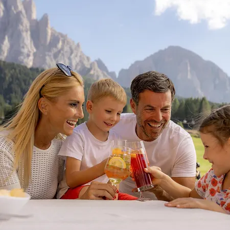 Monte Pana Dolomites Hotel 4*